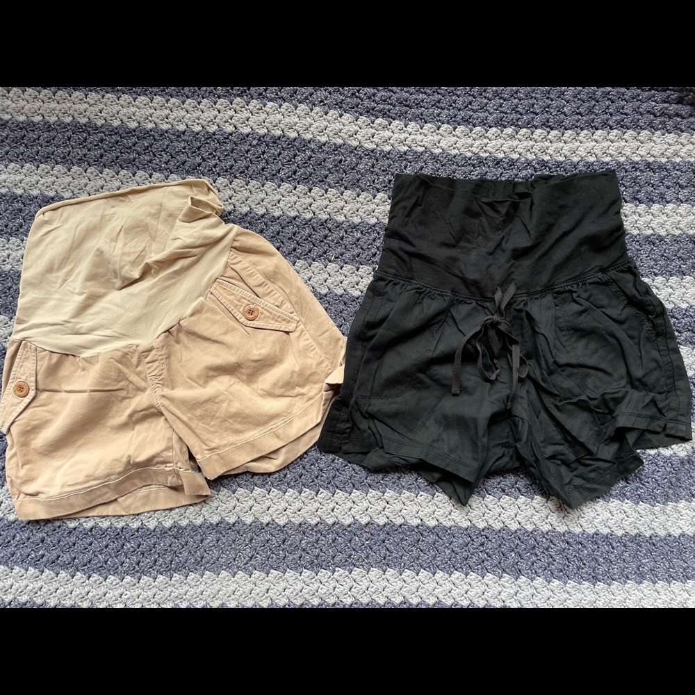 Bundle of two maternity shorts